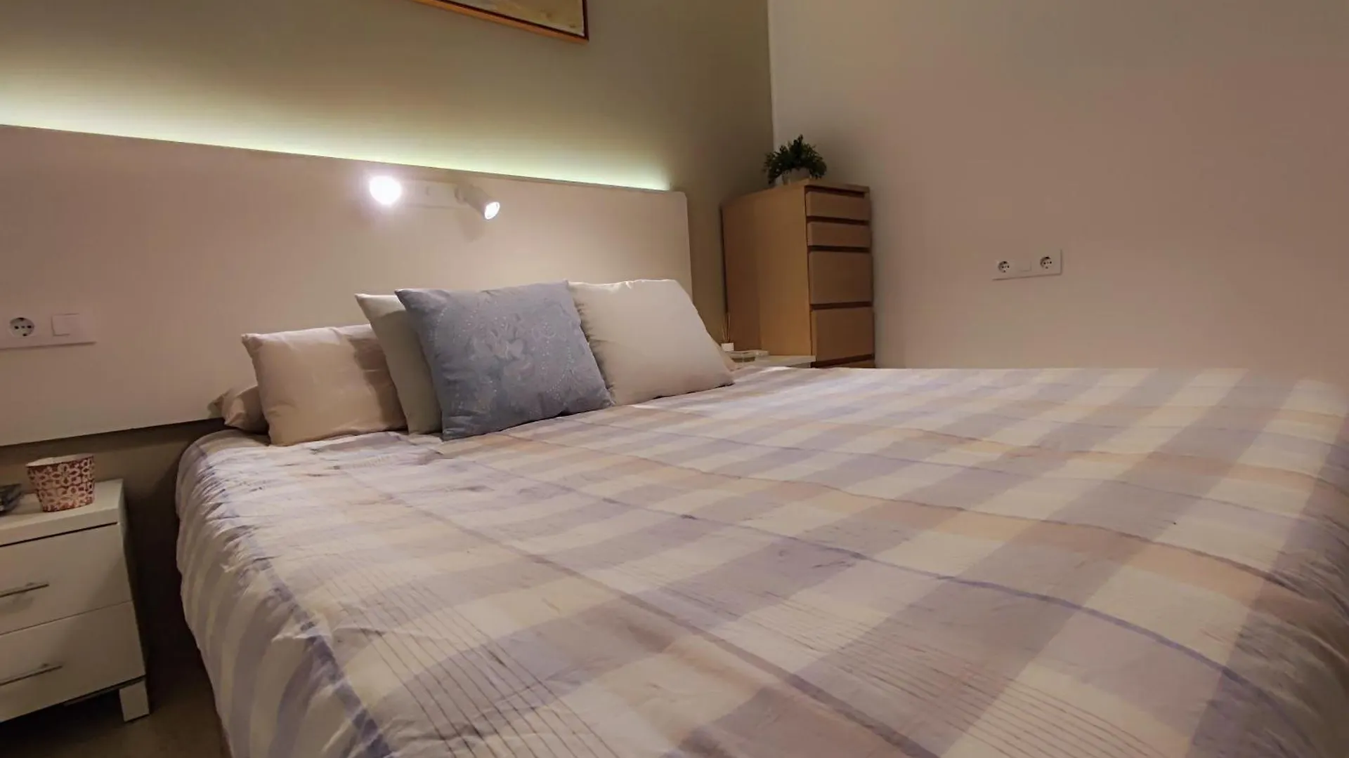 Es Cami Des Castell Apartman Blanes