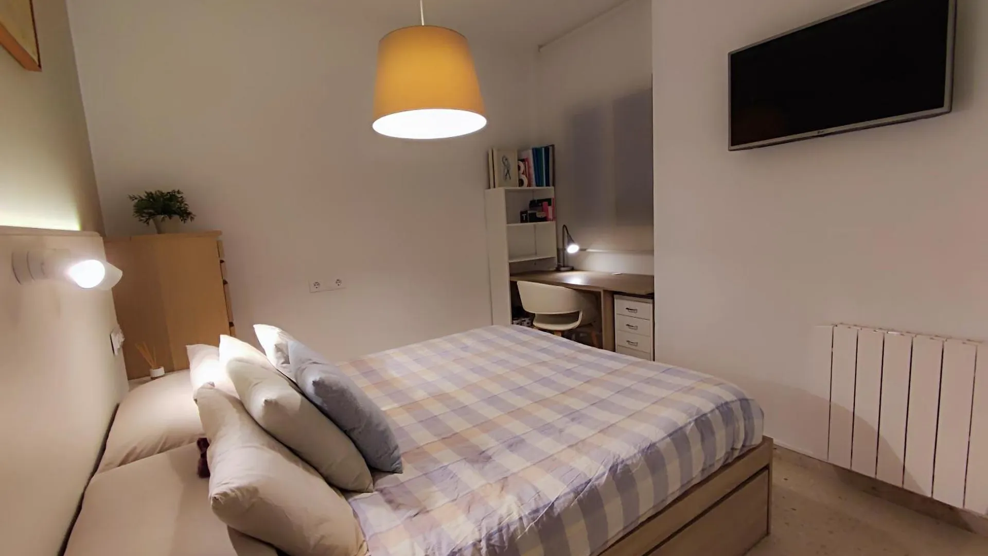Es Cami Des Castell Apartman Blanes